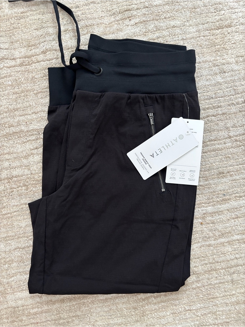 Athleta Black size 6 NWT Trekkie North Crop Joggers